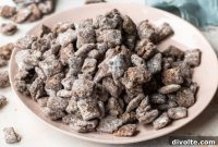 Sweetly Dusted Chex Mix