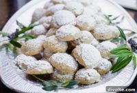 Delicate Italian Wedding Cookies
