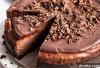 Rich and Creamy Chocolate Cheesecake