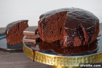 Decadent Slow Cooker Chocolate Cake
