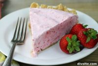 No-Bake Strawberry Icebox Pie