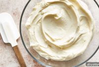 Fluffy Cream Cheese Frosting