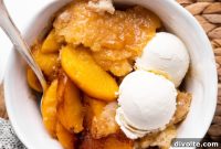 Easy Bisquick Peach Cobbler