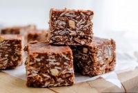 Fudgy No-Bake Chocolate Oat Bars