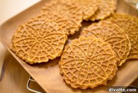 Crispy Italian Pizzelles