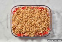 Sweet and Tart Rhubarb Strawberry Crunch