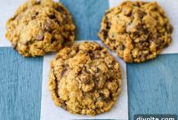 Chewy Oatmeal Peanut Butter Cookies