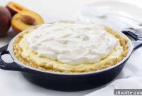 Luscious Peach Cream Pie