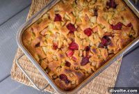 Sweet and Tart Rhubarb Strawberry Dump Cake