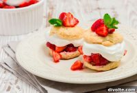 Fluffy Homemade Strawberry Shortcake Biscuits