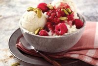 Creamy Homemade Vanilla Frozen Yogurt