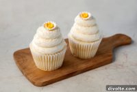 Tangy Sour Cream Frosting