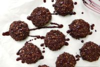 Irresistible Oatmeal Chocolate Coconut Macaroons