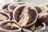 Rich Chocolate Cream Cheese Cupcakes