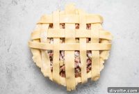 Rhubarb Sour Cream Pie