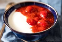 Simple Rhubarb Compote
