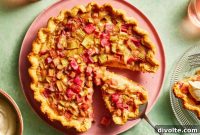 Sweet and Tangy Rhubarb Custard Pie