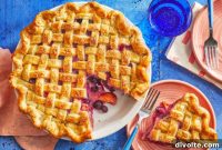 Perfect Summer Peach Blueberry Pie