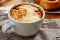 Quick Cinnamon Roll Mug Cake