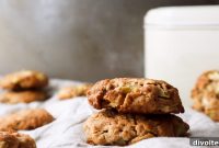 Delicious Apple Cinnamon Oatmeal Cookies