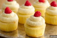 Vanilla Bean Dream Cupcakes
