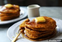Fluffy Pumpkin Pancakes