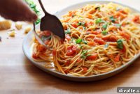 Easy Tomato Basil Pasta