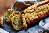 Easy Homemade Garlic Bread