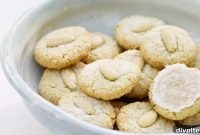 Irresistible Homemade Almond Macaroons