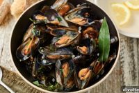 Perfect Mussels Mariniere