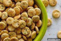 Irresistible Zesty Ranch Oyster Crackers