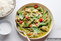 Vibrant Thai Green Curry with Chicken