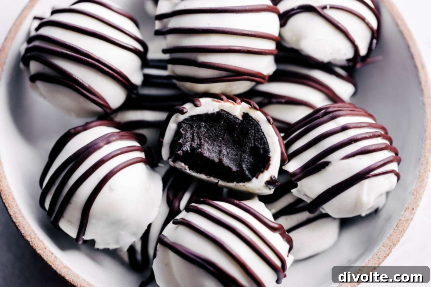 No-Bake Oreo Delights 2 oreo-cookie-balls-recipe