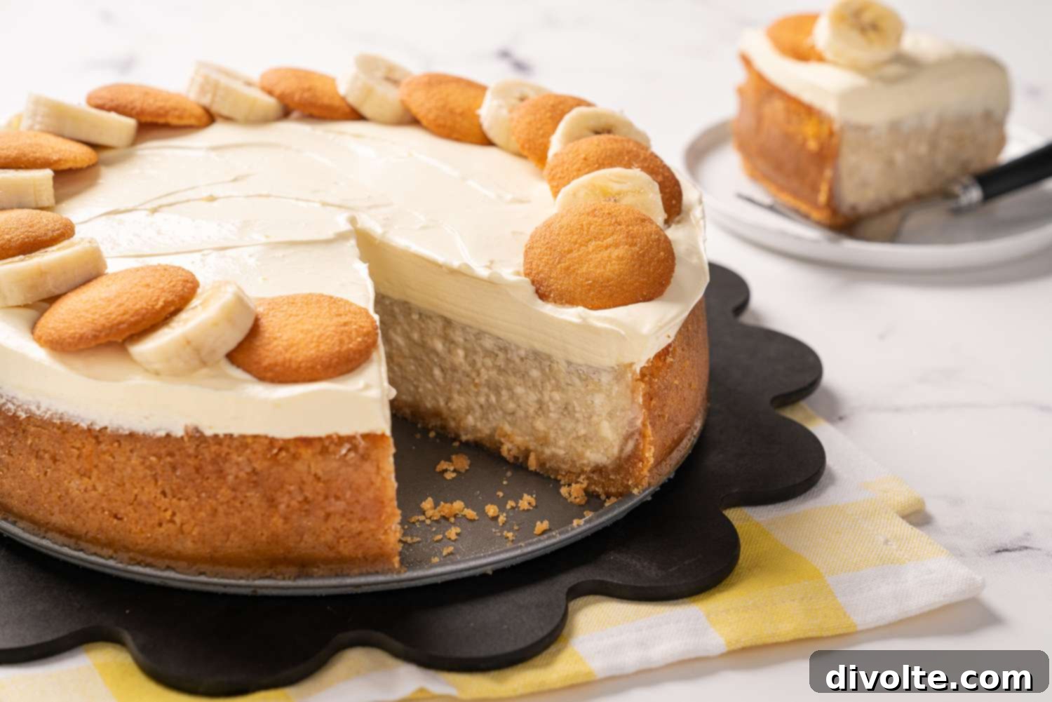 Luscious Banana Cheesecake 2 Delicious and creamy banana cheesecake recipe, perfect for dessert