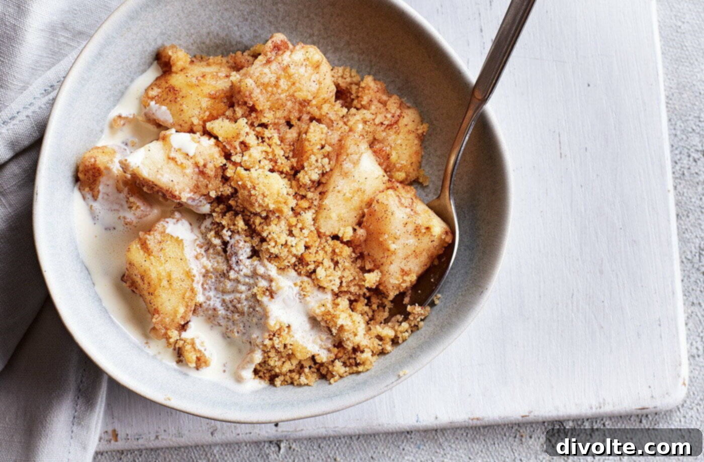 Quick Air Fryer Apple Crumble 2 air-fryer-apple-crumble-recipe