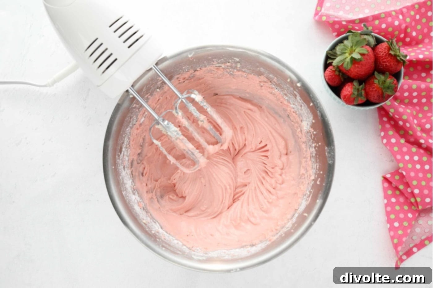 strawberry-cream-cheese-frosting-recipe