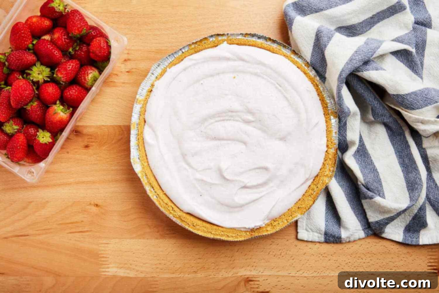 strawberry-yogurt-pie-recipe
