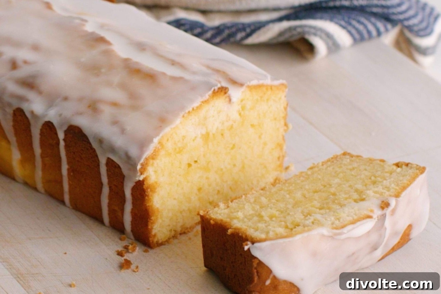 lemon-sour-cream-cake-recipe