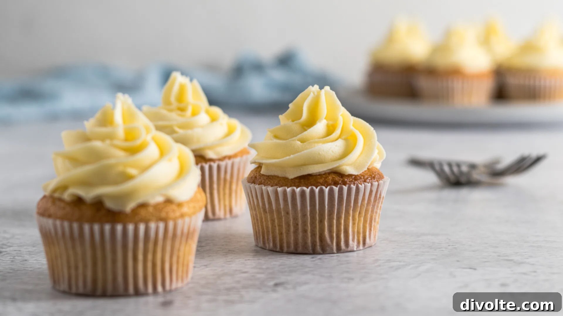 mini-vanilla-cupcakes-recipe - Deliciously Fluffy Mini Vanilla Cupcakes