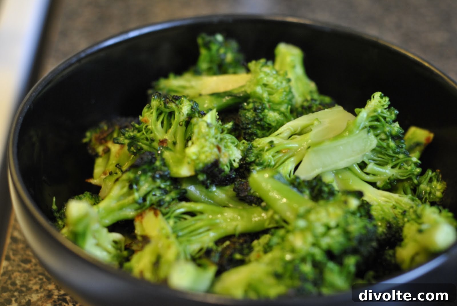 Zesty Lemon Garlic Broccoli 2 lemon-garlic-broccoli-recipe