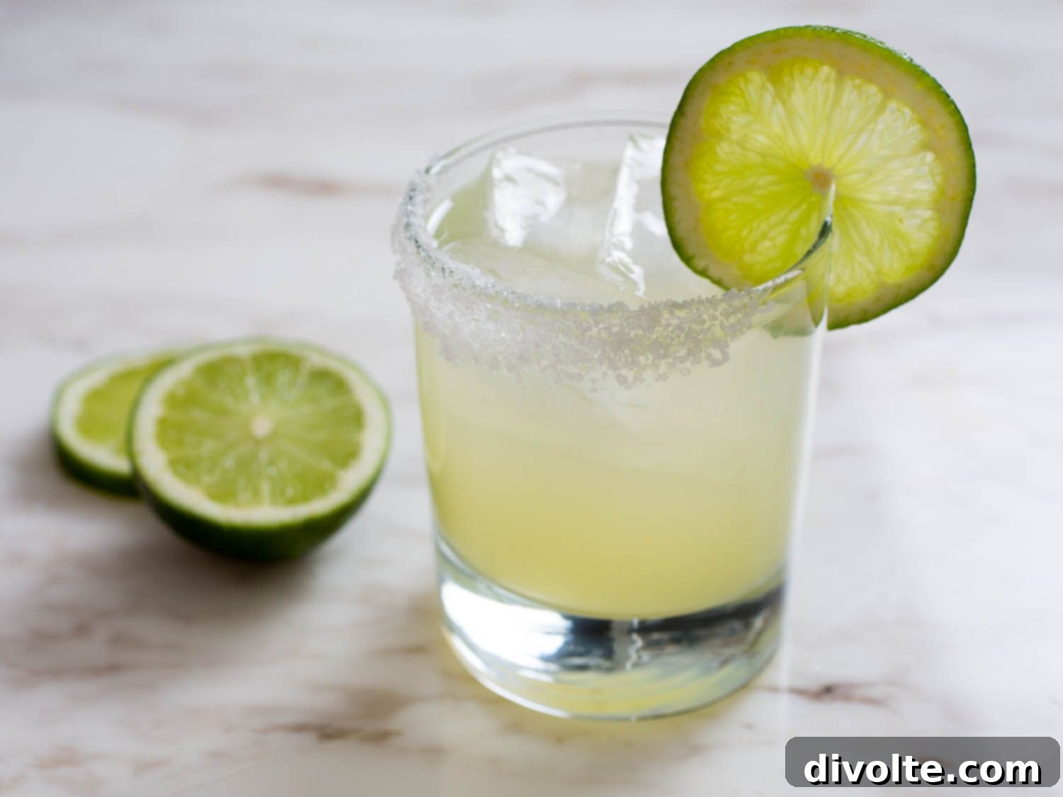 Crafting the Perfect Margarita 2 margarita-recipe-guide-classic-cocktail