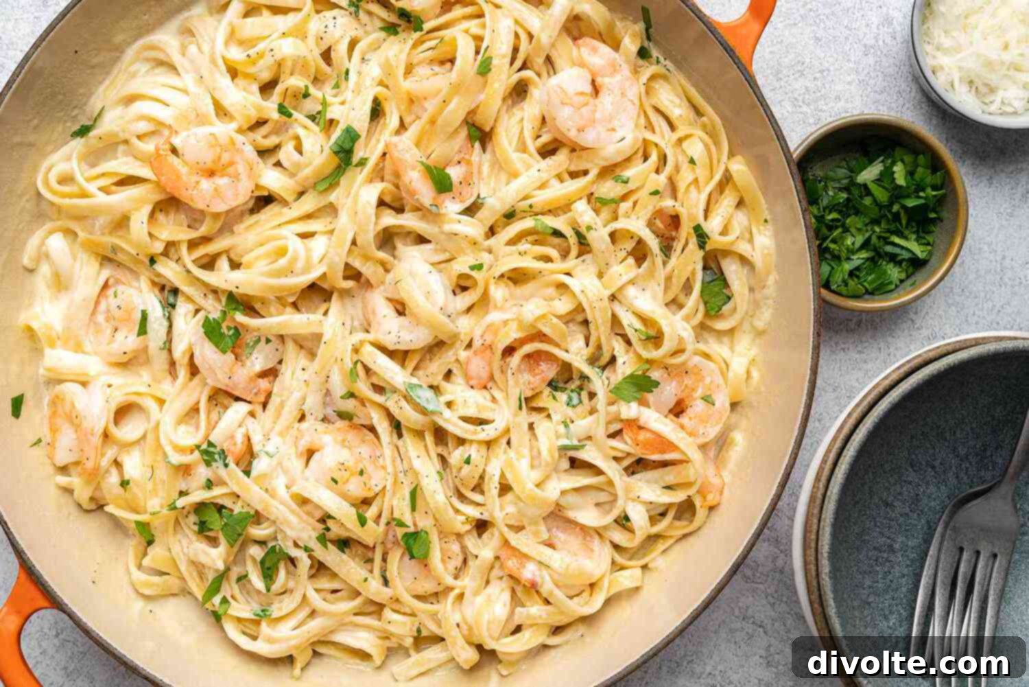 Decadent Shrimp Fettuccine Alfredo 2 shrimp-fettuccine-alfredo-recipe