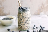 Delicious Berry Overnight Oats