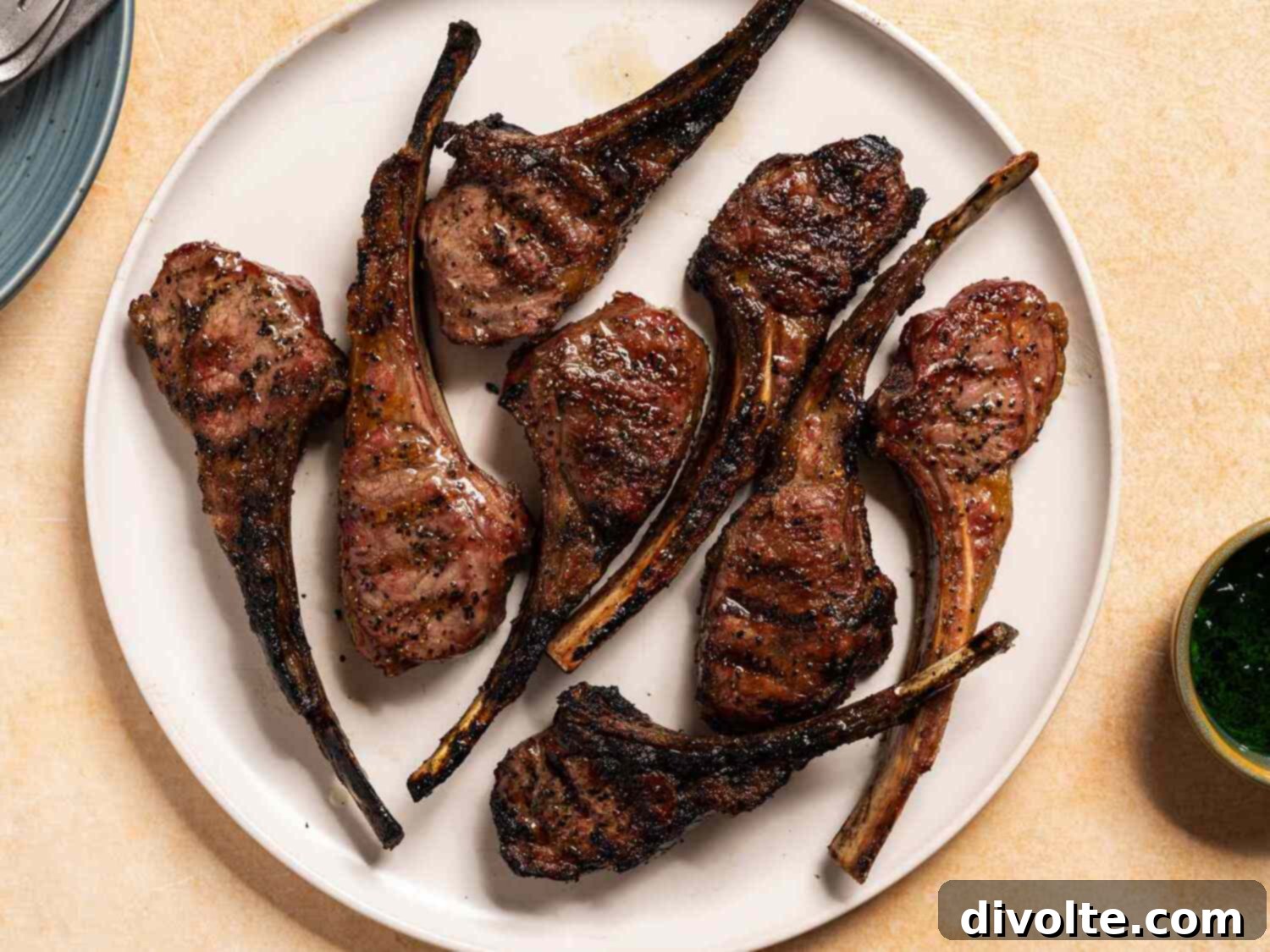 perfectly-seared-rosemary-garlic-lamb-chops