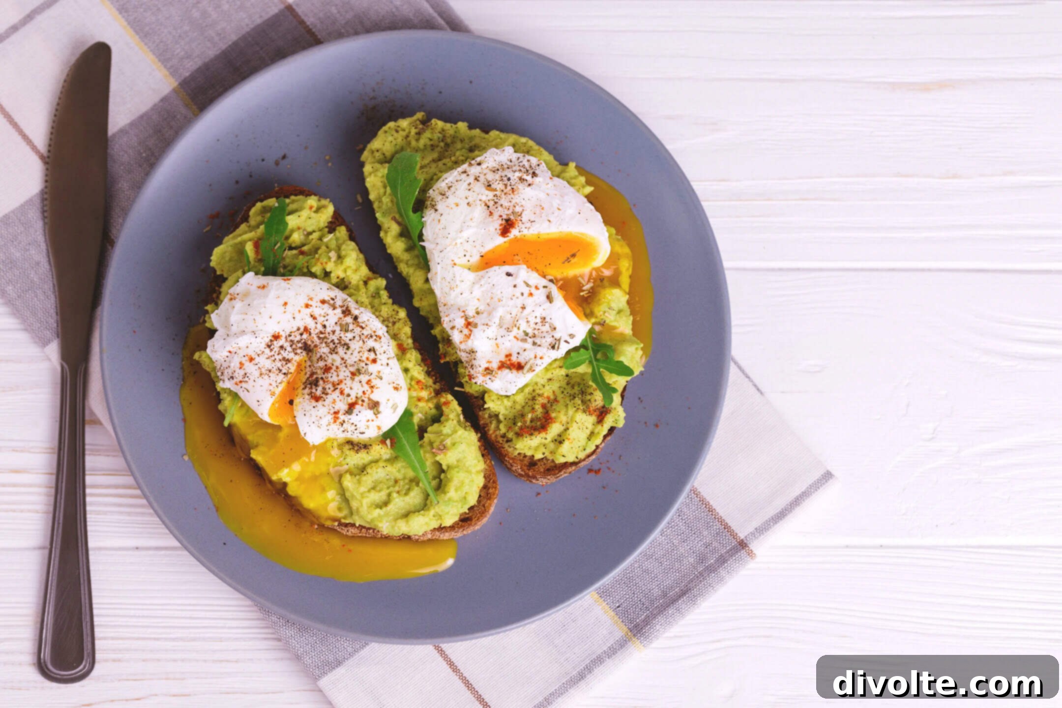 avocado-toast-with-poached-egg-recipe
