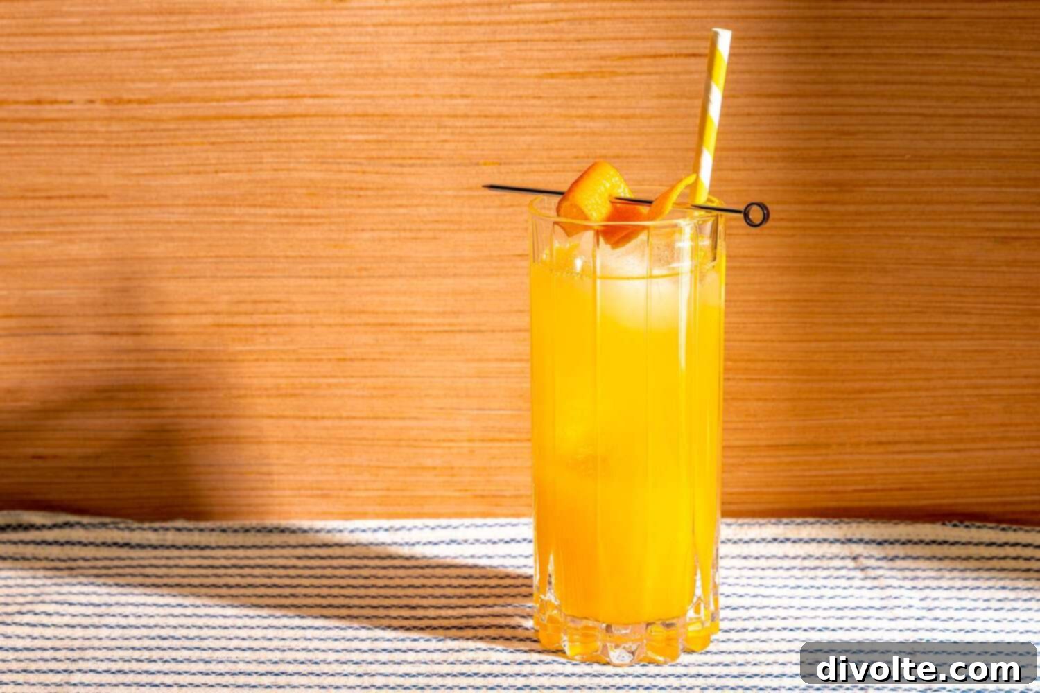 Mastering the Screwdriver Cocktail 2 screwdriver-cocktail-recipe