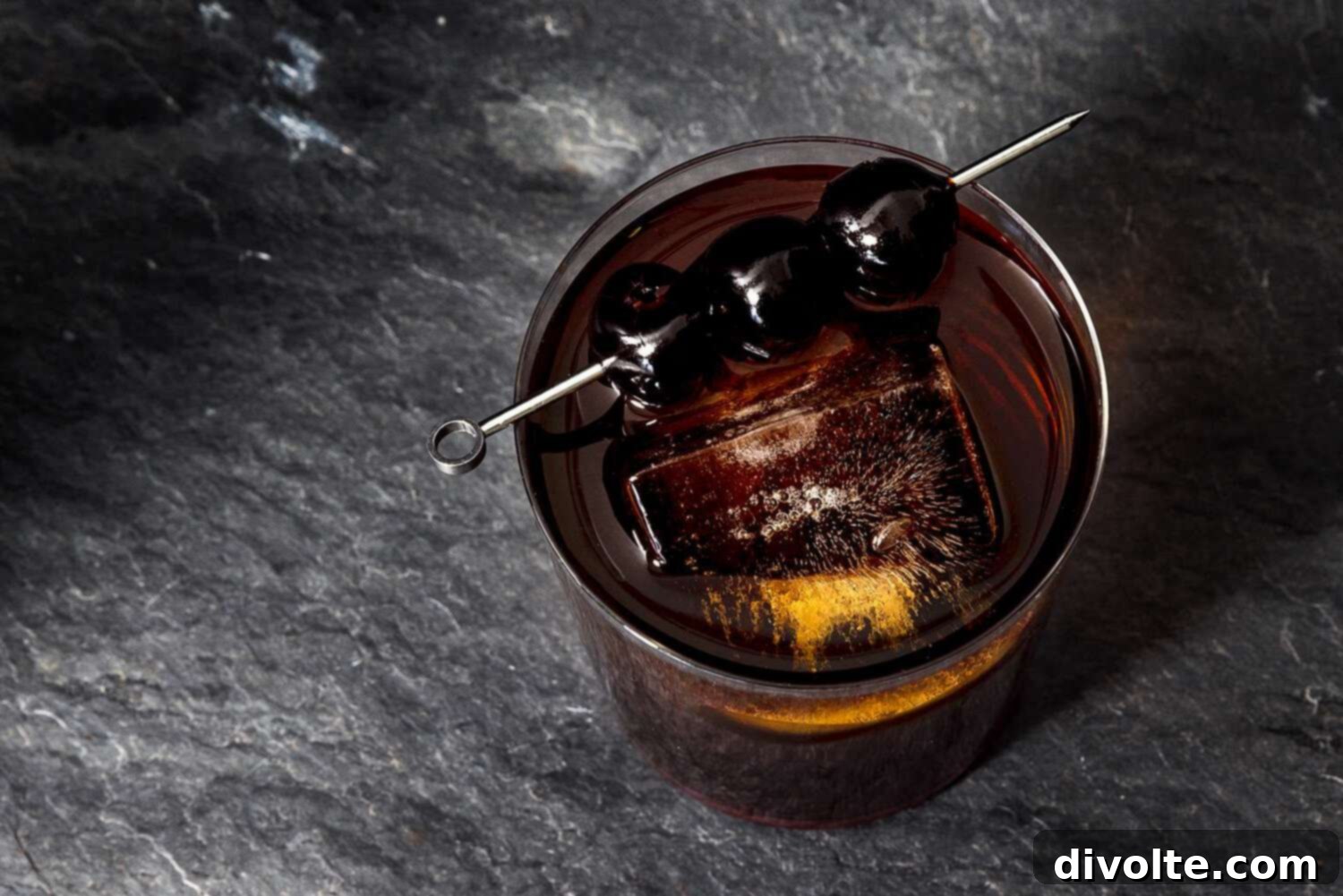 Crafting the Perfect Black Russian 2 black-russian-cocktail-recipe